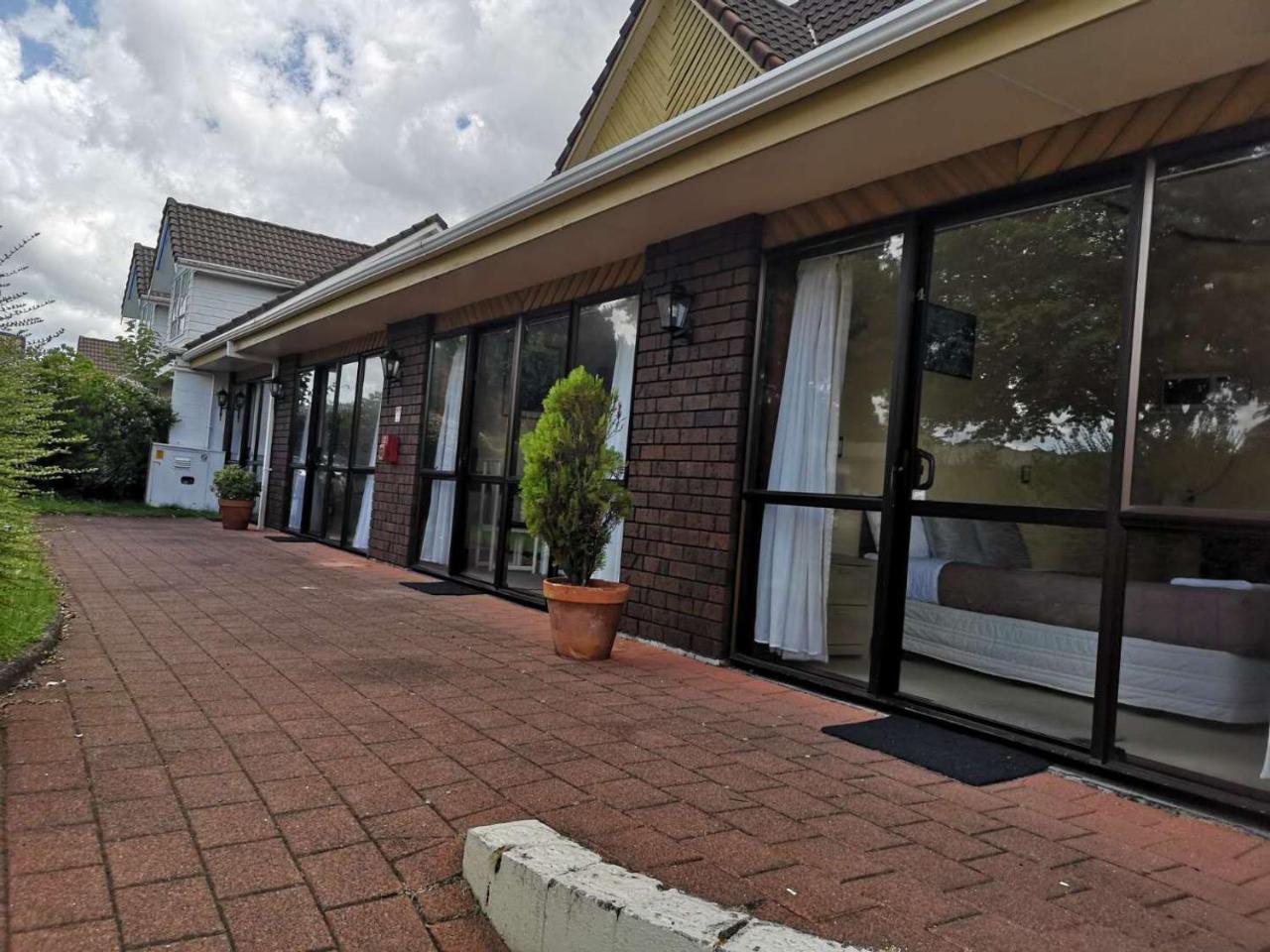 Ace Motor Lodge Роторуа Экстерьер фото